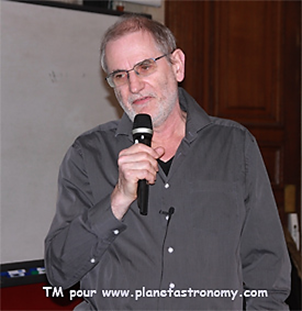 Une image contenant Visage humain, personne, habits, microphone

Description gnre automatiquement