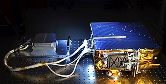 Une image contenant machine, fils �lectriques, Appareils �lectroniques, c�ble

Description g�n�r�e automatiquement