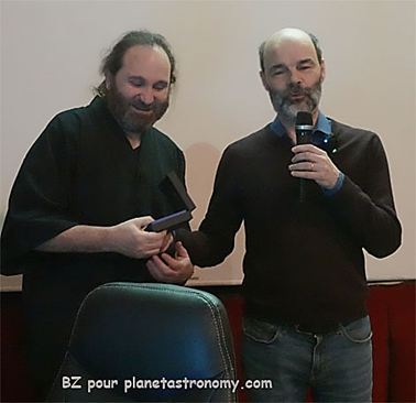 Une image contenant personne, habits, Visage humain, mur

Le contenu g�n�r� par l�IA peut �tre incorrect.